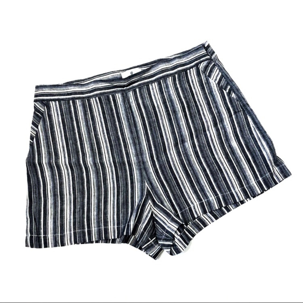 SOCIALITE linen blend shorts